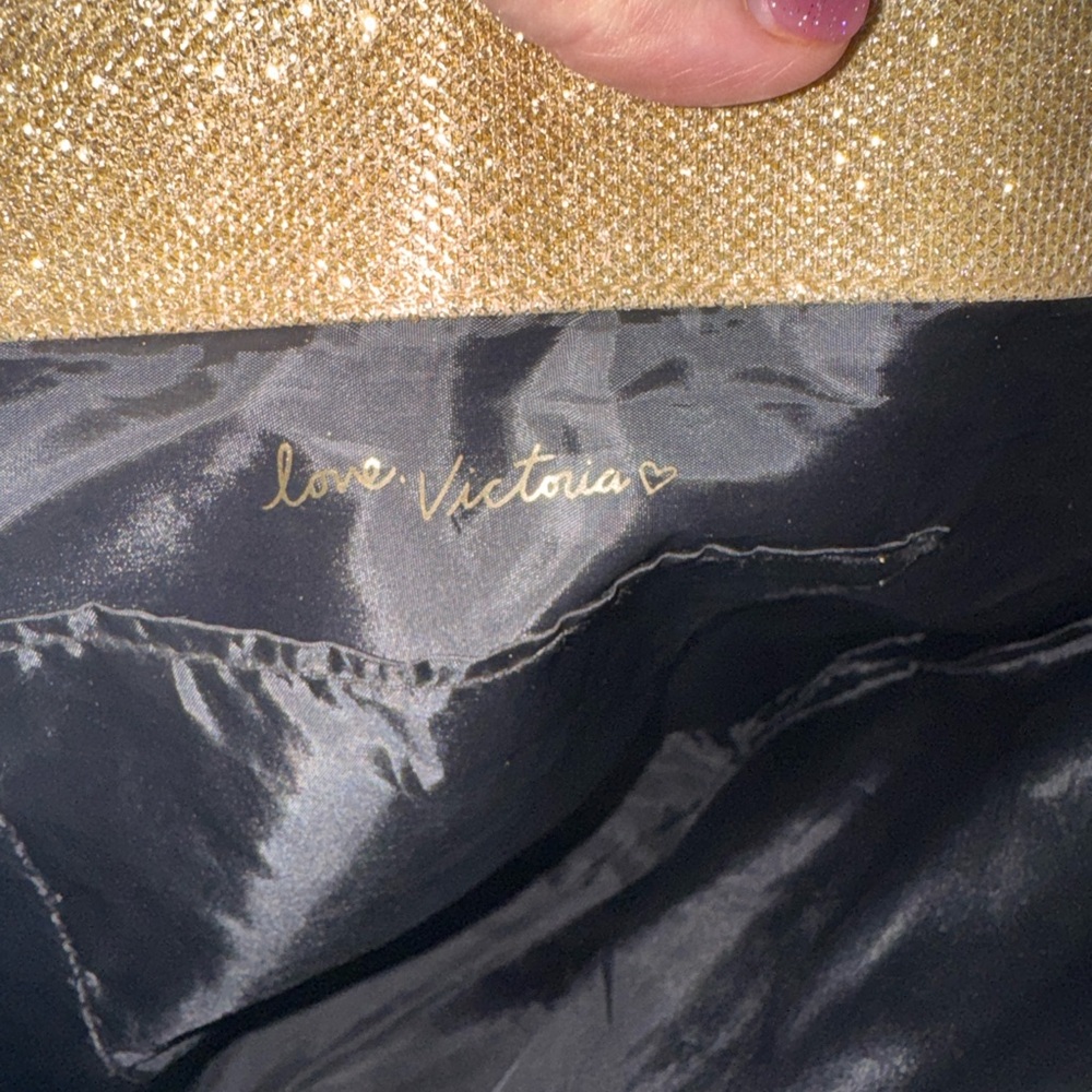 Victoria’s Secret Sparkly Gold Tote w/ Black Heart Logo – Like New Condition - Picture 5 of 6